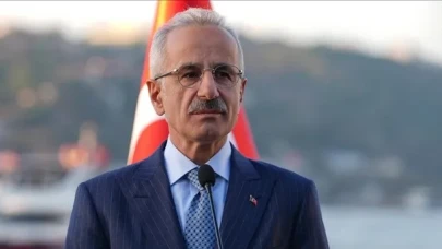 Ulaştırma Bakanı Uraloğlu memleketi Trabzon’da yoğun ilgiyle karşılandı