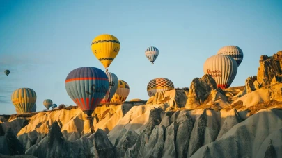 Kapadokya’nın kalbinde kültürle yükseliş: Nevşehir festivali coşkuyla başladı