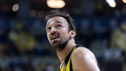 Sarı-Lacivertlilerde ayrılık: Sertaç Şanlı teşekkürlerle uğurlandı