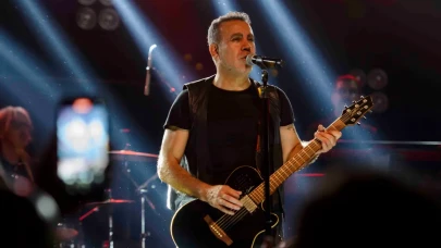 Haluk Levent konser sonrası fenalaştı, hastaneye kaldırıldı