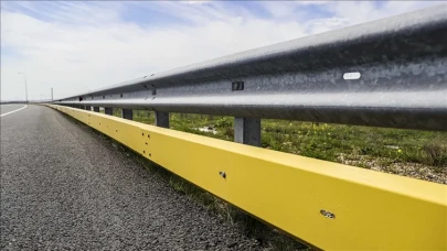 Sürücüleri hayata bağlayan sistem: Motorcu dostu bariyerler 300 kilometreye ulaşıyor