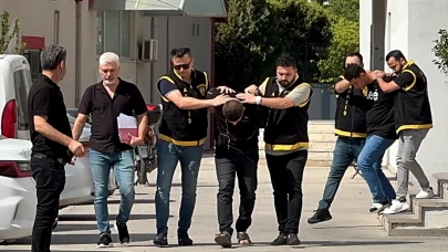 Adana’da film gibi kapkaç: Bir kadını hedef aldılar, ortalığı karıştırdılar