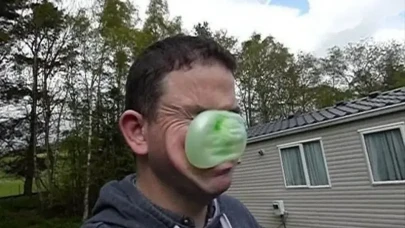 Zamanında Yakaladık! Kameranın Son Saniyede Çektiği Gülmeden Geçemeyeceğiniz O Anlar