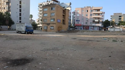 Şikayetle zirveye çıktı, belediye harekete geçti! Kuş pazarı kapatıldı