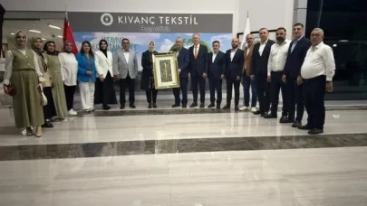 Adana’da siyaset sahaya indi: AK Parti her ilçede yeni projeler başlatıyor