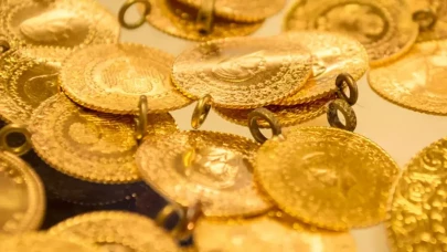 Altın rekor kırmaya devam ediyor: Gram fiyatı 4.892 liraya yükseldi!