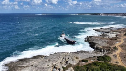 Kocaeli’de kuru yük gemisi karaya oturdu: Ekipler müdahale ediyor
