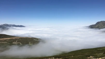 Artvin’de sis bulutları göz kamaştırdı