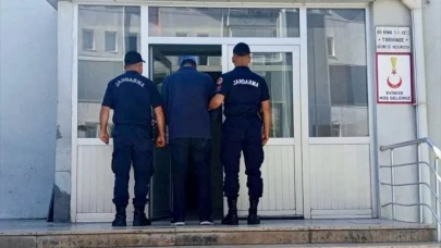 Cenazeye katıldı, cezaevine gitti: FETÖ’cü Eski Başkomiser kıskıvrak yakalandı