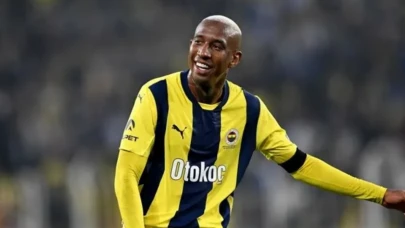 Kadıköy tribünlerinden 'Ali Koç istifa' ve 'Talisca'ya ıslık' protestosu