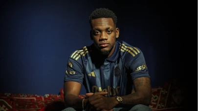 Koltuk değnekleriyle hikaye paylaşan Jhon Duran, İstanbul'a döndü!