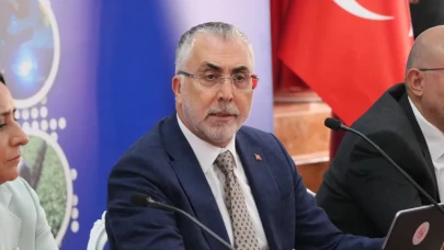 Burdur’da konuşan Işıkhan: İşsizlik 27 aydır tek hanede seyrediyor