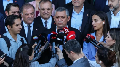 Devlet kurumlarını hedef aldı: Özel'den skandal sözler!