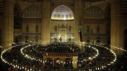 Mevlid Kandili mesajları: Sevdiklerinize dualı, ayetli ve hadisli mesajlar