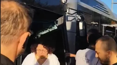 Zincirlikuyu yönünde kaza: İki metrobüs Acıbadem’de çarpıştı