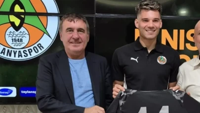 Ianis Hagi Türkiye’ye döndü: Alanyaspor transferi resmileşti!