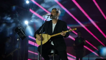 Neşet Ertaş üzerinden siyaset yapanlara sert tepki: Uğur Işılak’tan çarpıcı çıkış