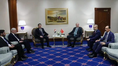 Katar Zirvesi'ne damga vuran görüşme: Erdoğan ve Mahmud’dan kritik mesajlar!