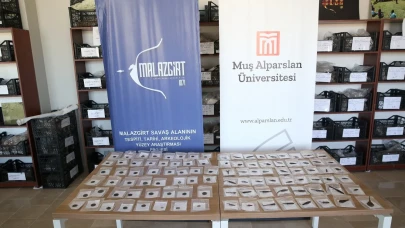 Malazgirt savaş alanında 1000'in üzerinde savaş objesi gün yüzüne çıkıyor