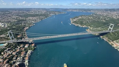 Haydarpaşa çıkışlı gemi Boğaz geçişini durdurdu