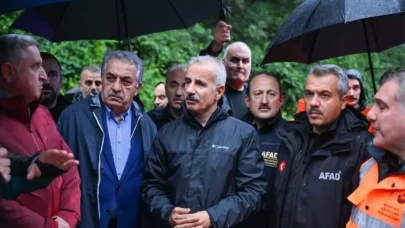 Rize’de Sel Alarmı: Bakan Uraloğlu ve Bakan Bak’tan Olay Yerinde Açıklamalar