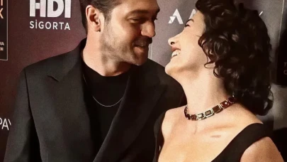 Kırmızı halıya damga! Aybüke Pusat ile Furkan Andıç el ele görüldü