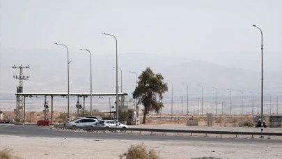 İsrail, Batı Şeria'daki Filistinlilerin dünyaya açılan tek sınır kapısını kapattı