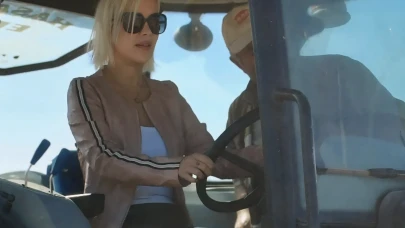 Ömür Gedik sahneye çıkmadan önce traktörle tarlaya girdi!