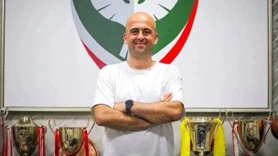 Hakan Bayraktar Kimdir? Kadın Takımından Erkek Futbol Takımı Teknik Direktörlüğüne