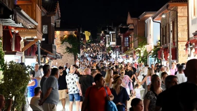 Ağustos'ta turizmde zirve: Türkiye 7 milyon turiste ev sahipliği yaptı