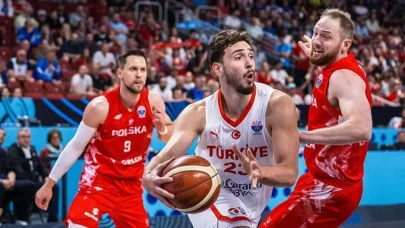 12 Dev Adam 24 Yıl Sonra EuroBasket’te Yarı Finalde