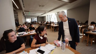 Başkan Tahmazoğlu’ndan Şahinbey Millet Kütüphanesi’nde anlamlı ziyaret: 'Gençlerimizin Yanındayız'