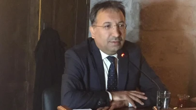 Safi Arpaguş kimdir, aslen nereli, alevi mi, kaç yaşında? Akademik kariyeri ve hayatı