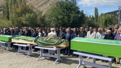 Sivas’ta uçuruma yuvarlanan otomobilin 4 kurbanı, gözyaşlarıyla uğurlandı