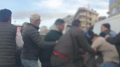 İstanbul’da trafik magandalığı: Yumruklar havada uçuştu!