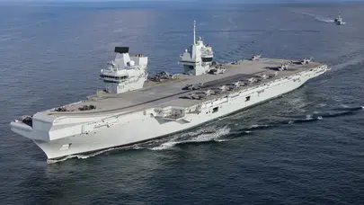 Kraliyet Donanması yapay zekâyı sahaya indirdi: HMS Prince of Wales’te yeni dönem