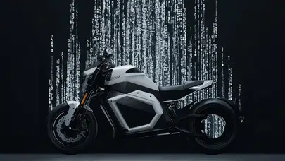 Şarj süresi kısalıyor, menzil uçuyor: Katı hal bataryalı ilk motosiklet satışta!