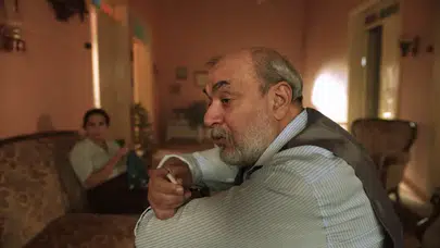 Tiyatro perdesi bu kez ustası için kapandı: Emektar oyuncu Koray Ergun'dan veda...