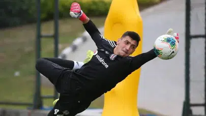 Emre Bilgin kimdir, aslen nereli, kaç yaşında, sevgilisi kim, hangi takımda? Genç file bekçisinin hayatı ve kariyeri