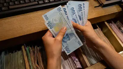 Emekliler için tarihi artış: Taban maaş 2019’dan bu yana en yüksek seviyede!