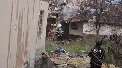 Metruk ev alev aldı! Muhtarı çileden çıkardı