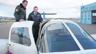 Farklı mesleklerden aynı hayallere uçuyorlar: THK Üniversitesi’nde kadın pilot yetişiyor!