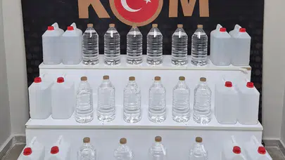 Kargo paketlerinde zehir alarmı! 80 litre etil alkol yakalandı