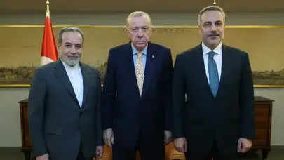 Cumhurbaşkanı Erdoğan’dan kritik kabul: Arakçi ile İstanbul’da önemli temas sağlandı