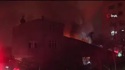Ümraniye’de gece yarısı korku! Alevler çatıyı sardı
