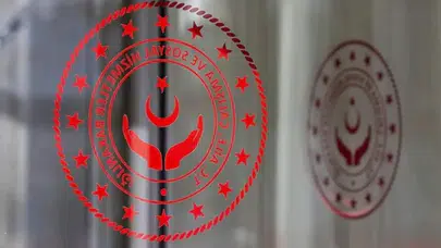 Bu nasıl insanlık! Esenler'de 1 aylık bebek otobüs durağında terk edildi!