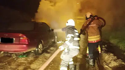 Hatay’da seyir halindeki otomobil alev alev yandı!