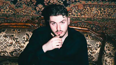 Blok3’ten şaşırtan manevra... Demet Akalın’la atıştı, babasına milyonluk hediye aldı!