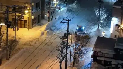 Kar felakete döndü: Japonya’da soğuk hava ölüm getirdi!