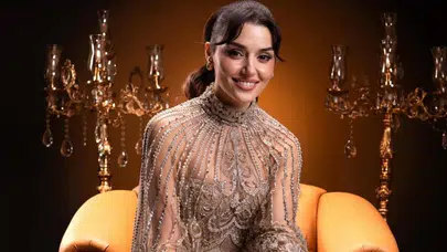 Joy Awards’ta Hande Erçel rüzgarı... Elie Saa elbise, Arapça konuşma ve Shah Rukh Khan detayı!